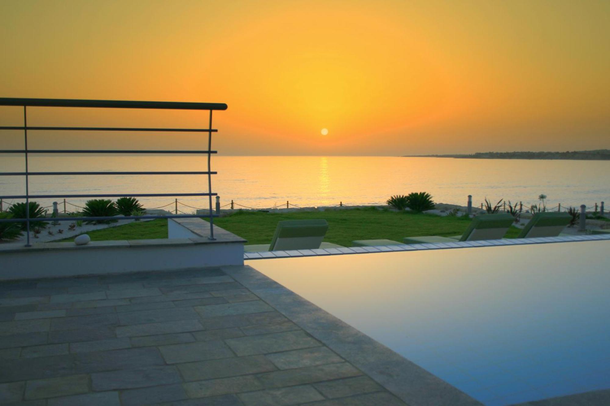 Blue Coral Beach Villas Three Exclusive Villas - Poseidon - Nautilus - Oceanos - And - Baby Coral Bungalow Coral Bay Exterior foto
